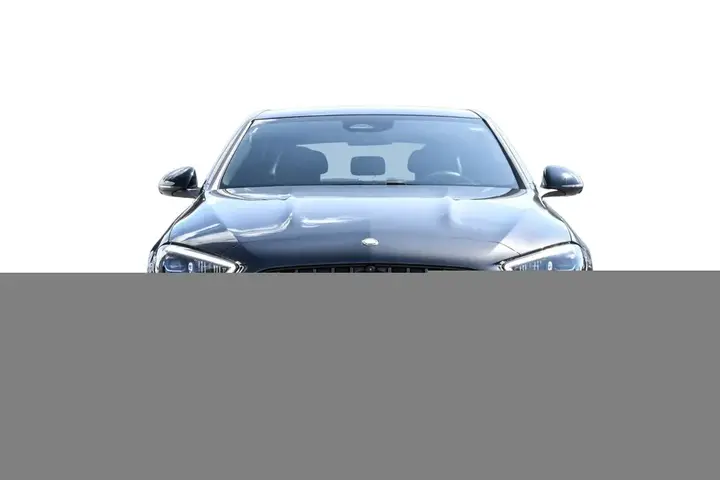 Mercedes-Benz C-Class 2026 photo 2