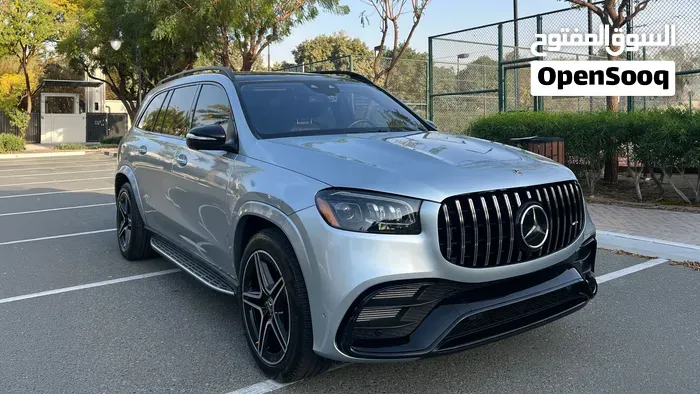 Mercedes-Benz Gls-Class 2023 photo 2