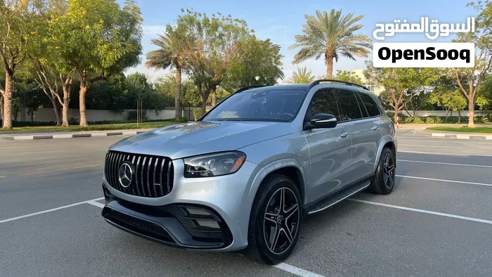 Mercedes-Benz Gls-Class 2023 photo 3