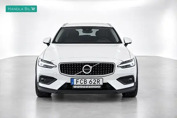Volvo V60 Cross Country 2023 photo 2