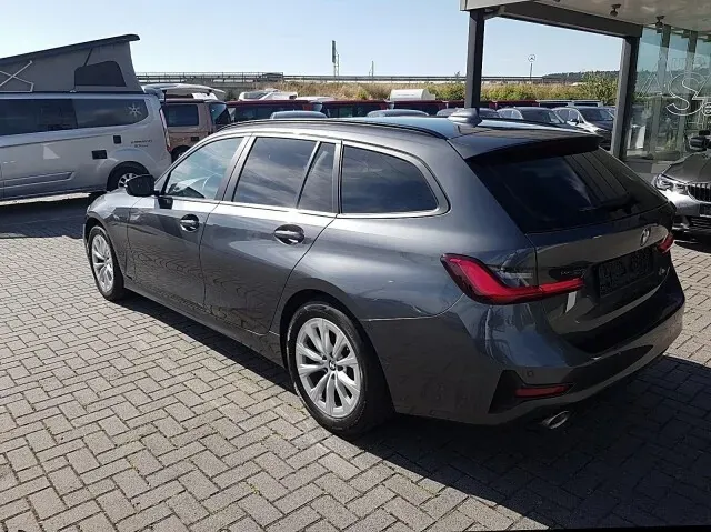 BMW 3 Series 2020 photo 3