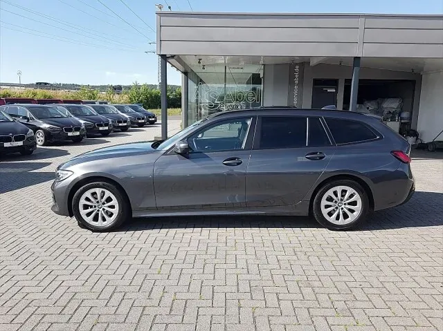 BMW 3 Series 2020 photo 2
