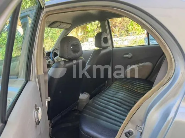 Nissan March 2002 photo 4
