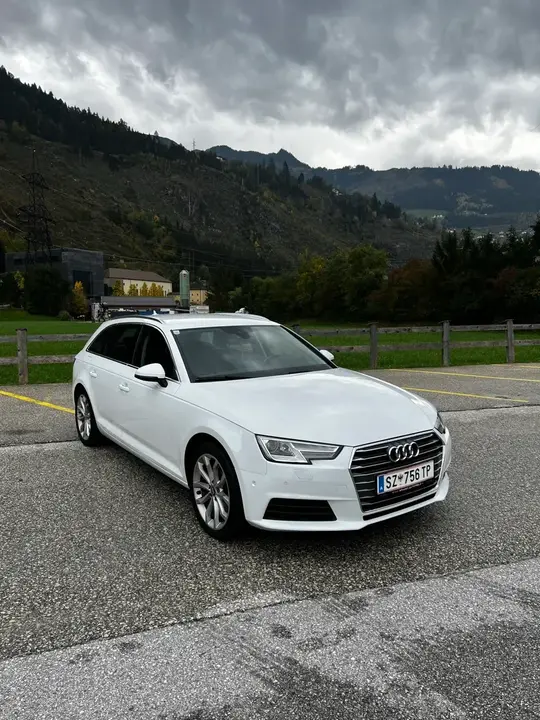 Audi A4 2016 photo 2