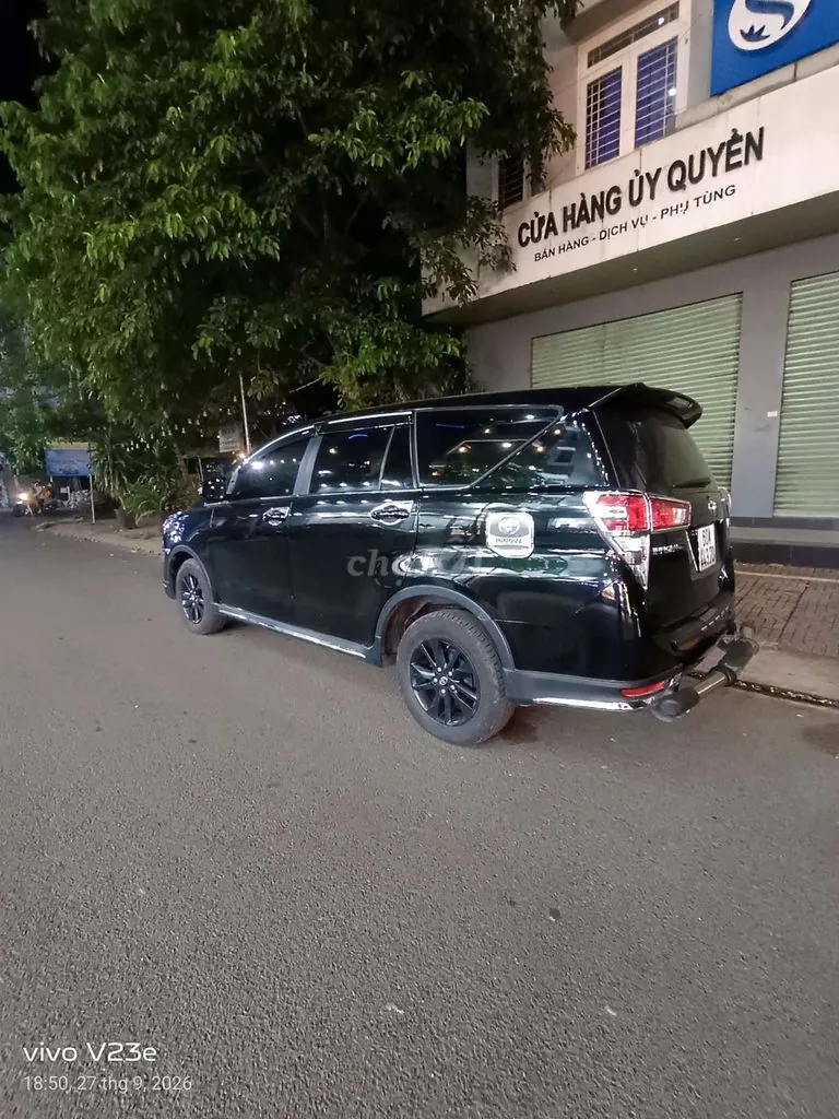 Toyota Innova 2018 photo 2