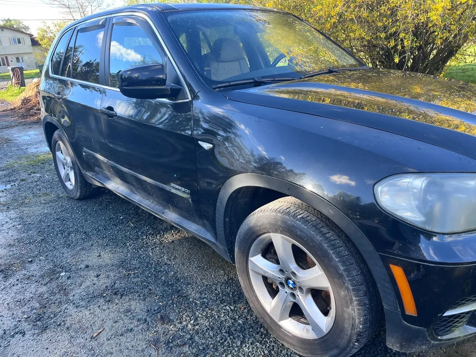 BMW X5 2011 photo 2
