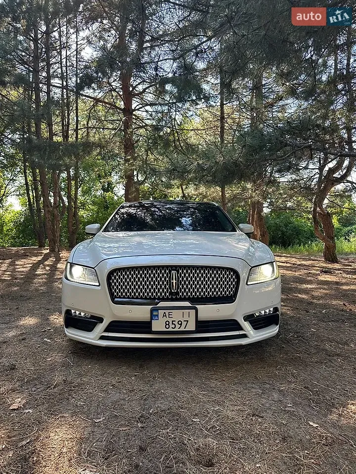 Lincoln Continental 2019 photo 5