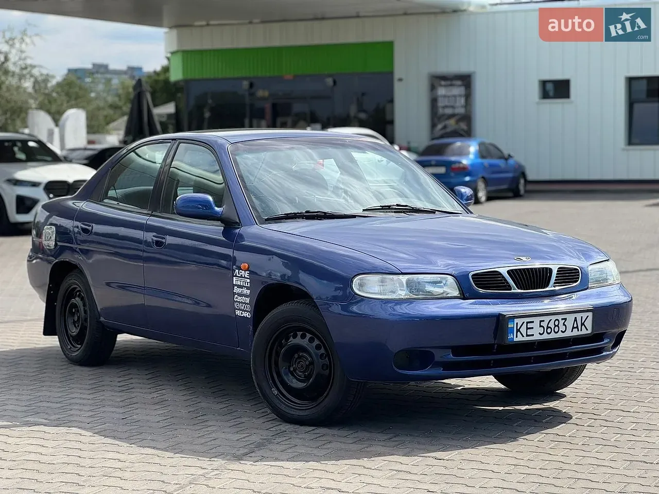 Daewoo Nubira 1998 photo 2