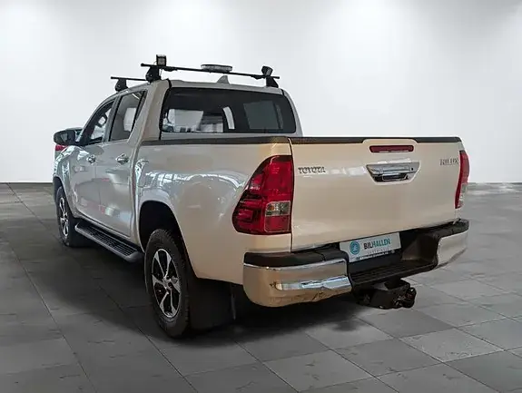 Toyota Hilux 2023 photo 4