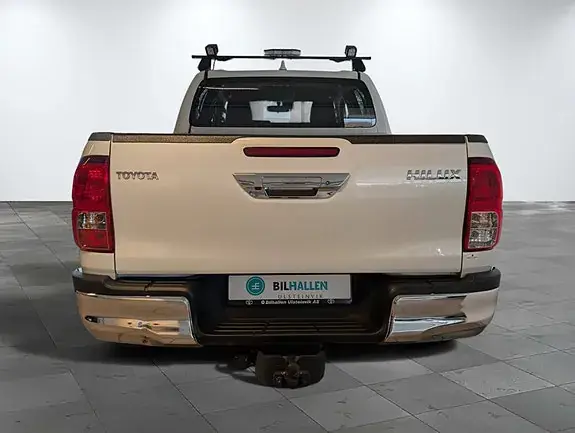 Toyota Hilux 2023 photo 5
