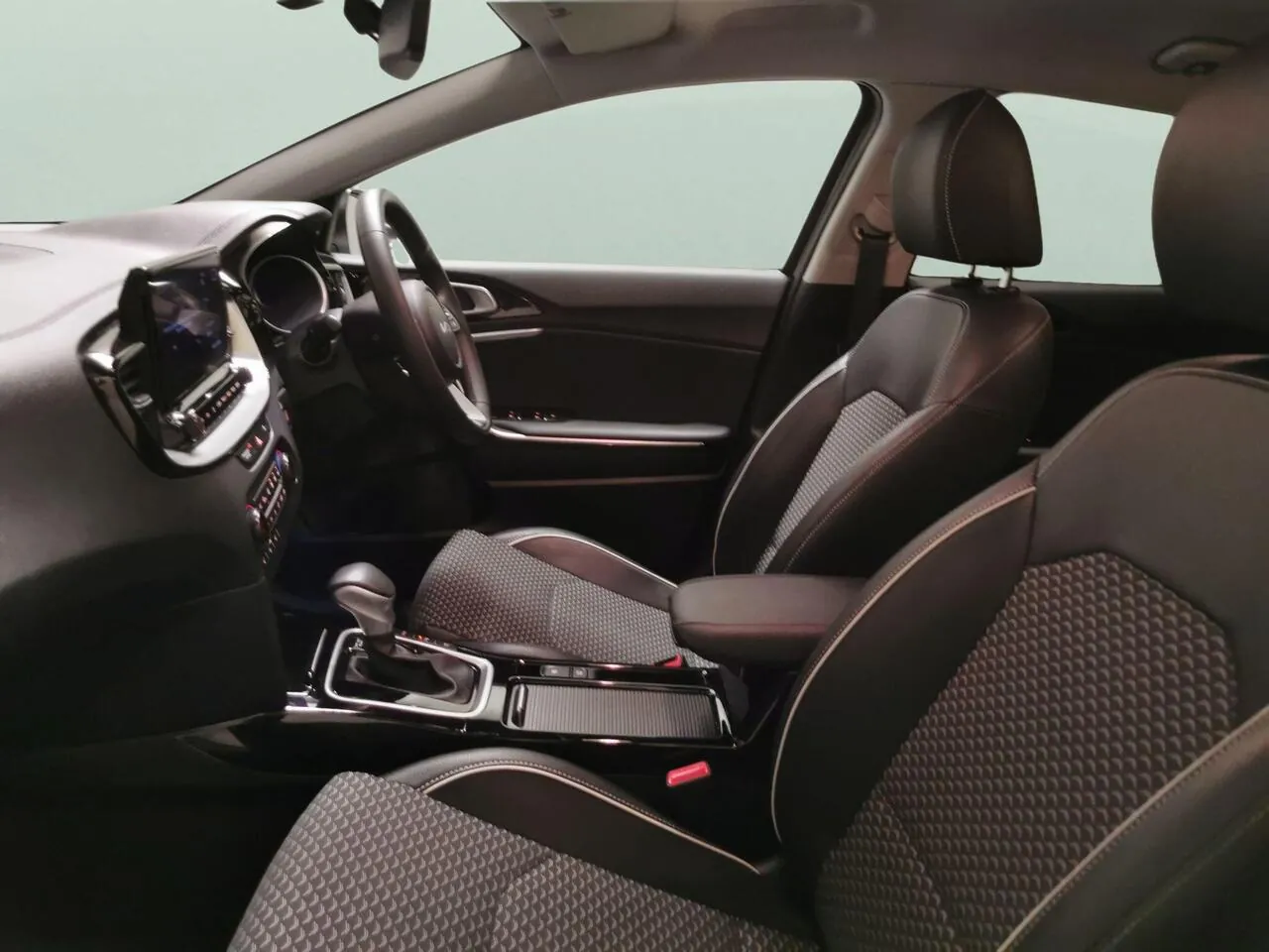 Kia Xceed 2023 photo 4