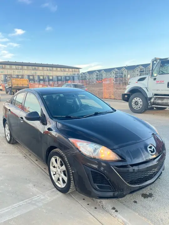 Mazda 3 2011 photo 2