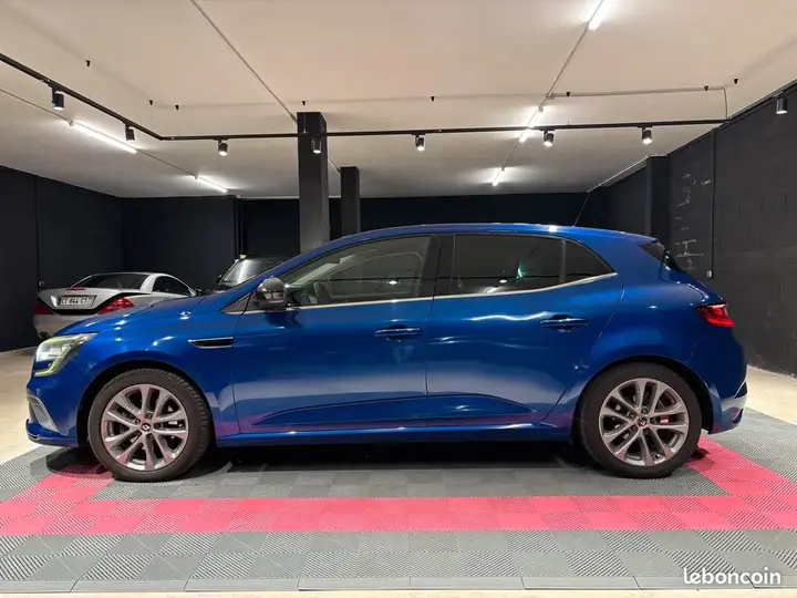 Renault Megane 2016 photo 2