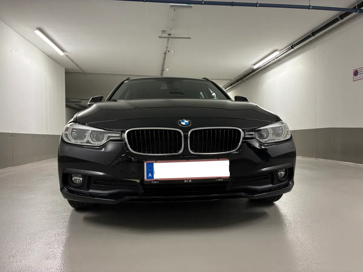 BMW 3 Series 2017 photo 2