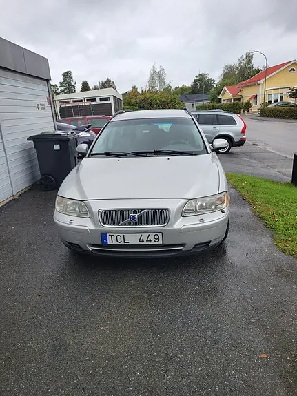 Volvo V70 2007 photo 2