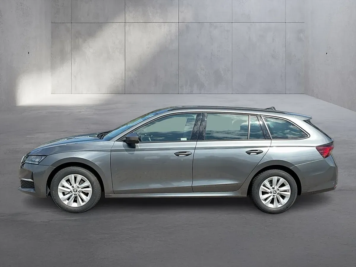 Skoda Octavia 2025 photo 2