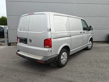 Volkswagen Transporter 2022 photo 2