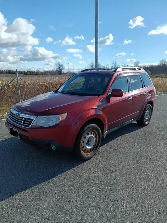 Subaru Forester 2010 photo 2