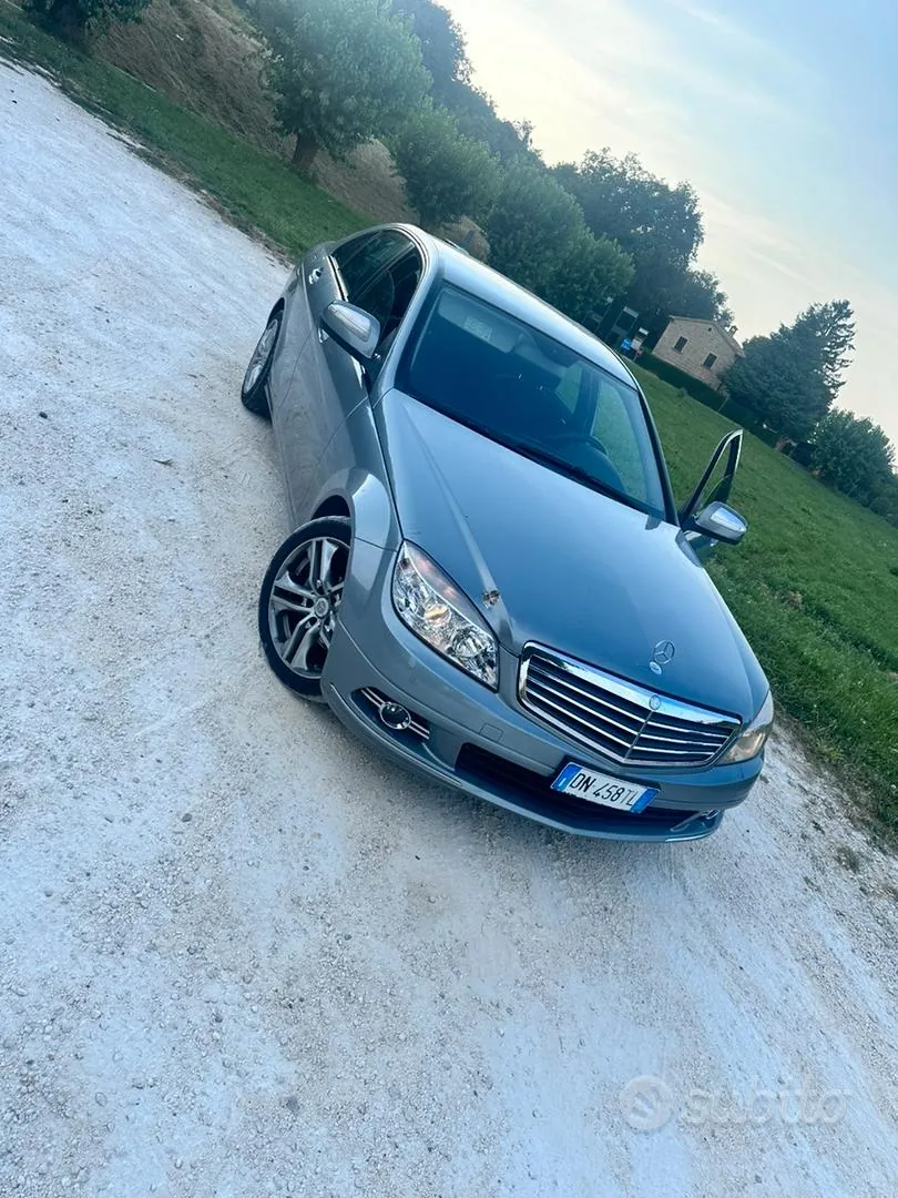 Mercedes-Benz C-Class 2008 photo 2