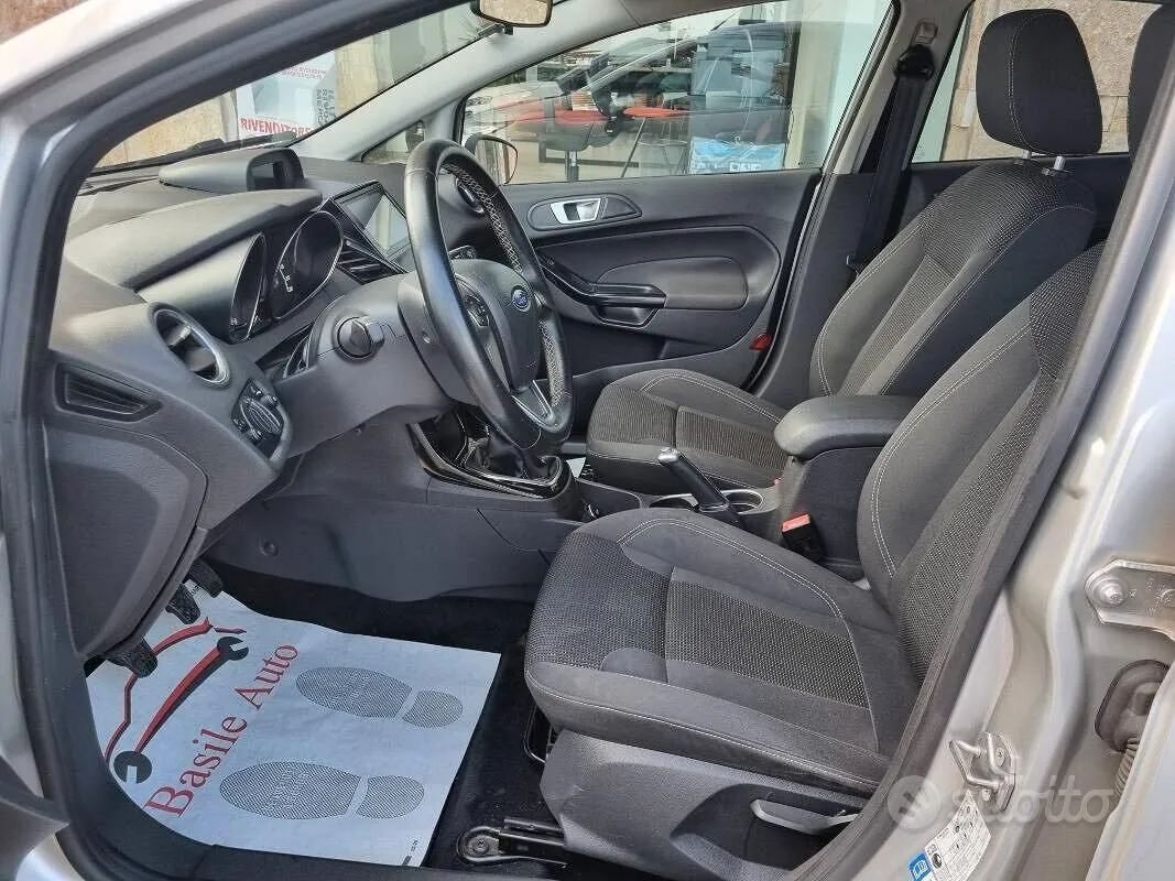 Ford Fiesta 2015 photo 5