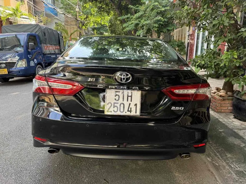 Toyota Camry 2019 photo 2