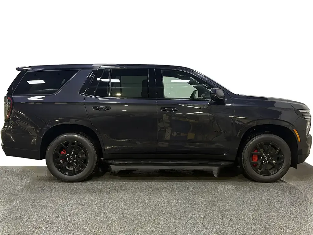 Chevrolet Tahoe 2026 photo 2