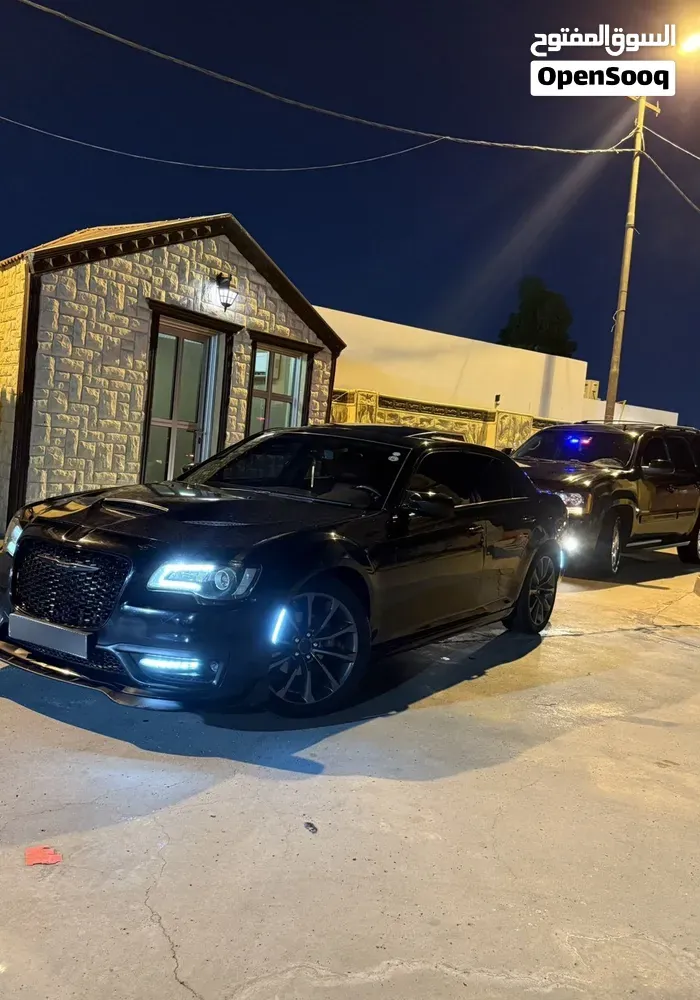 Chrysler 300 2017 photo 2