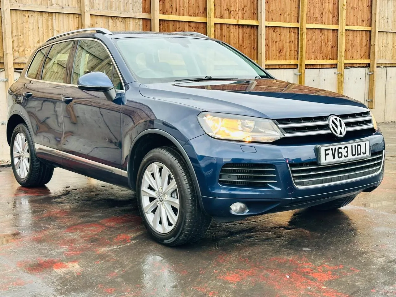 Volkswagen Touareg 2013 photo 2