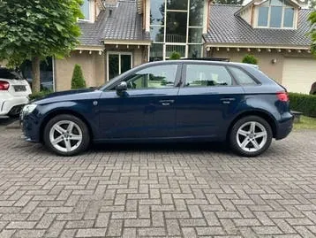 Audi A3 2020 photo 2