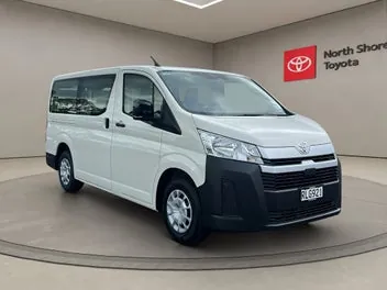Toyota Hiace 2025 photo 2