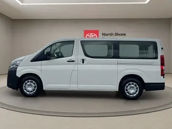 Toyota Hiace 2025 photo 5