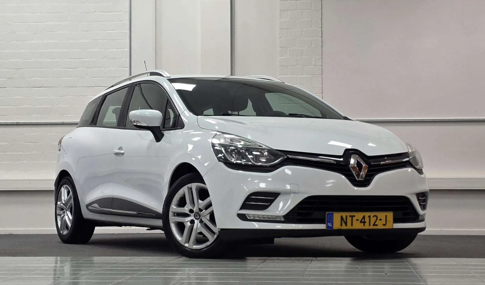 Renault Clio Estate 2017 photo 2