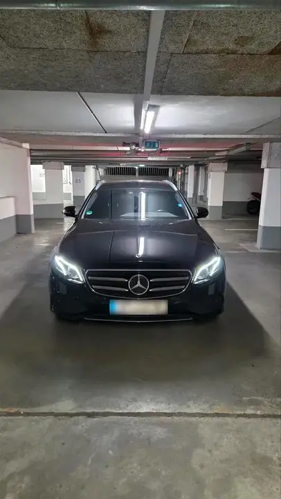Mercedes-Benz E300