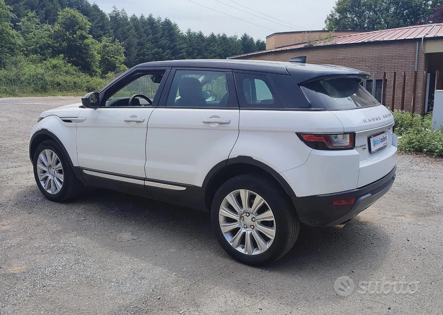 Land Rover Range Rover Evoque 2017 photo 3