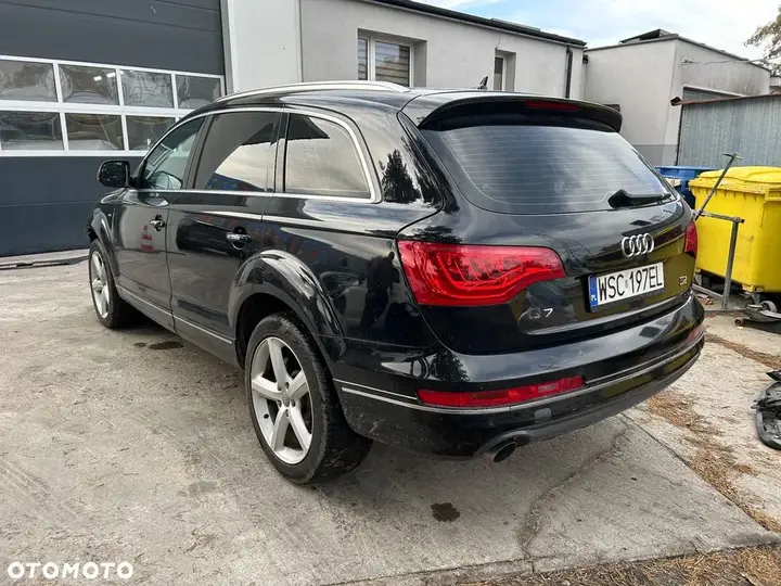 Audi Q7 2012 photo 4