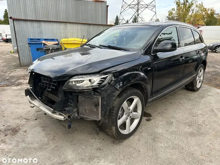 Audi Q7 2012 photo 2