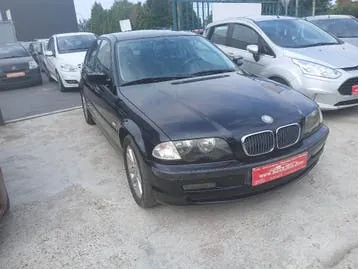 BMW 318I