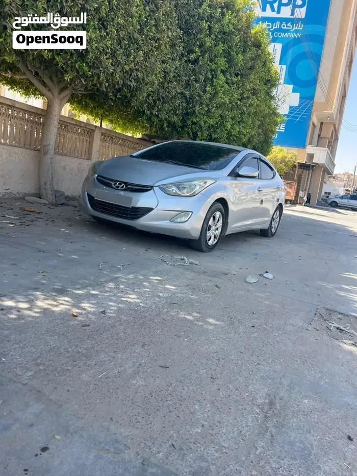 Hyundai Elantra 2012 photo 2