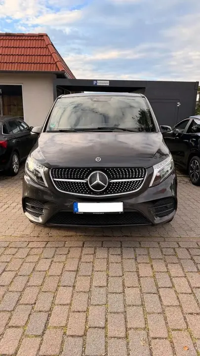 Mercedes-Benz V-Class