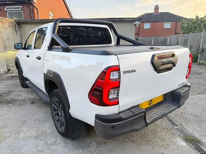 Toyota Hilux 2021 photo 4