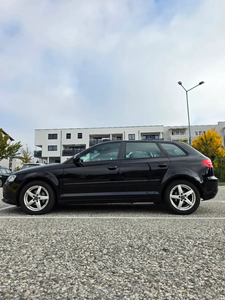 Audi A3 2010 photo 3