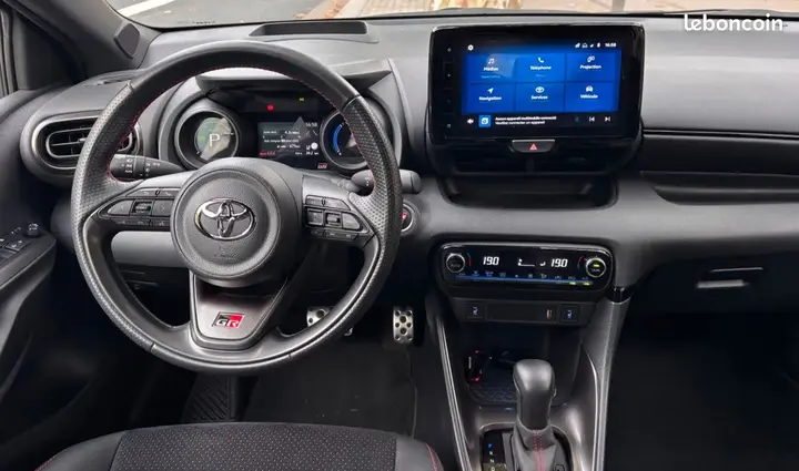 Toyota Yaris 2022 photo 3
