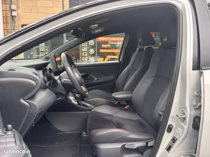 Toyota Yaris 2022 photo 5