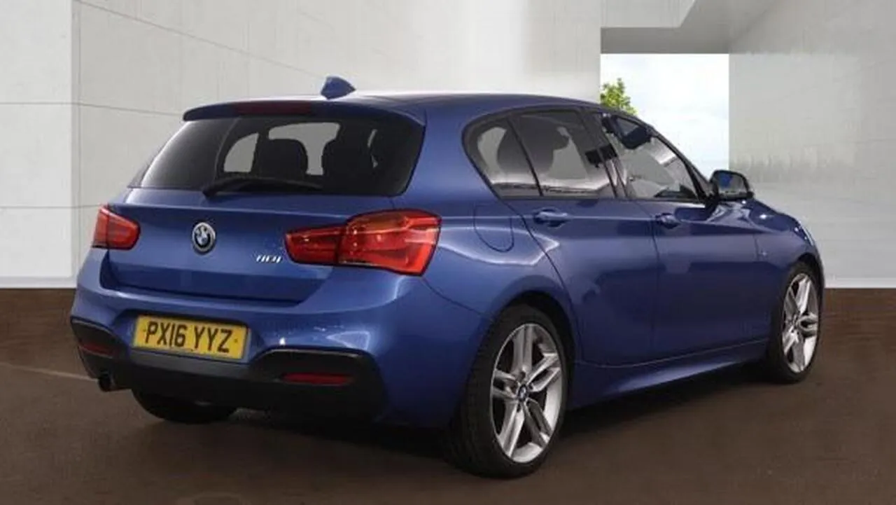 BMW 1 Series 2016 photo 2