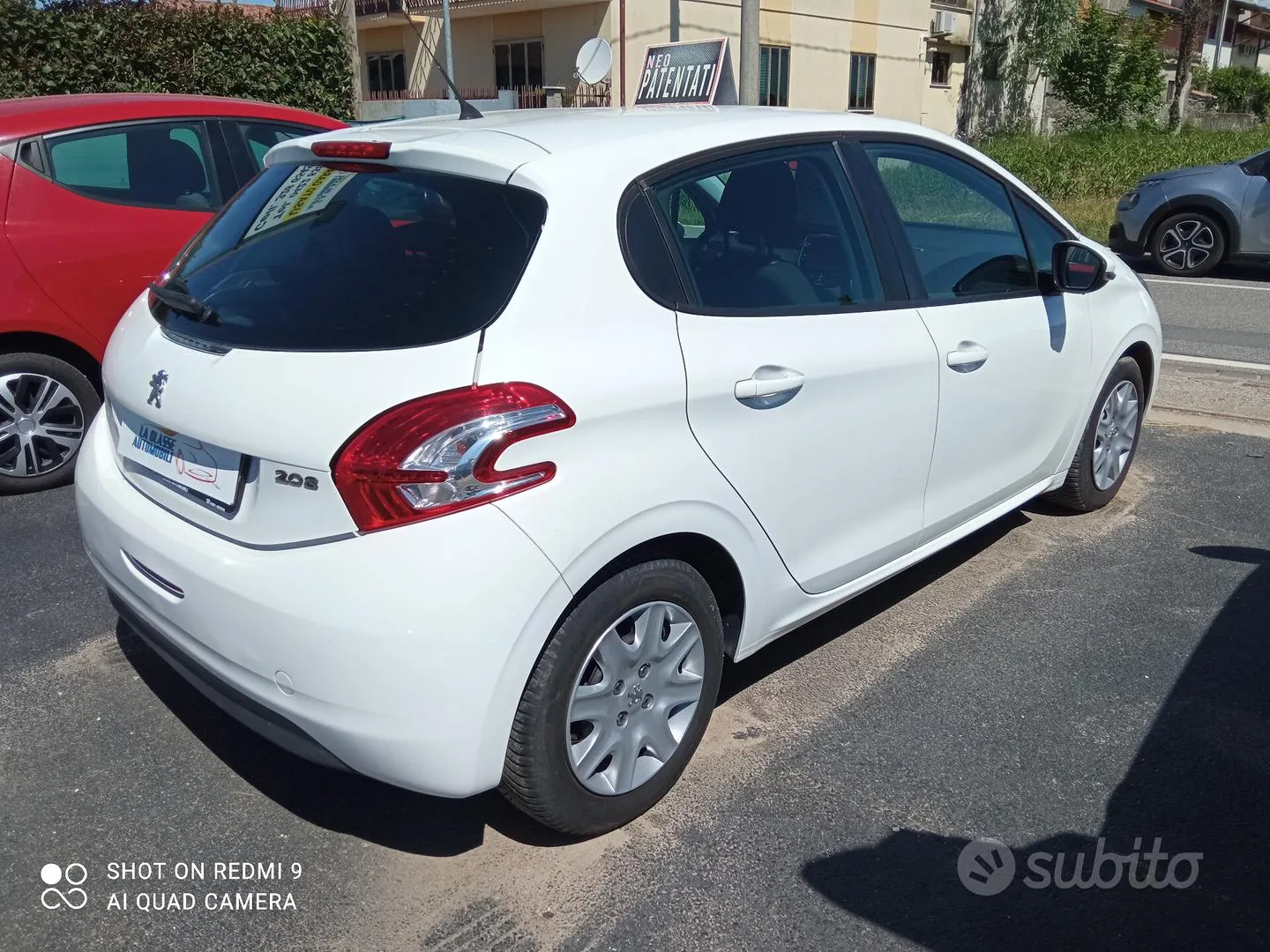 Peugeot 208 2013 photo 2