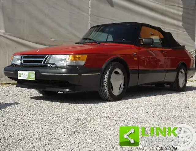 Saab 900