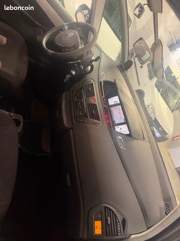 Citroen C4 Picasso 2011 photo 5