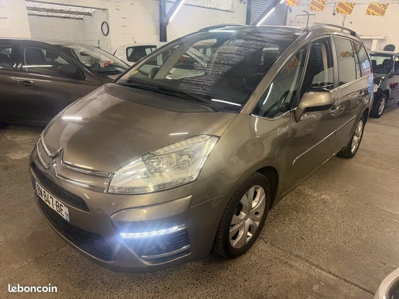 Citroen C4 Picasso 2011 photo 2