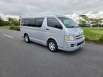 Toyota Hiace 2005 photo 2