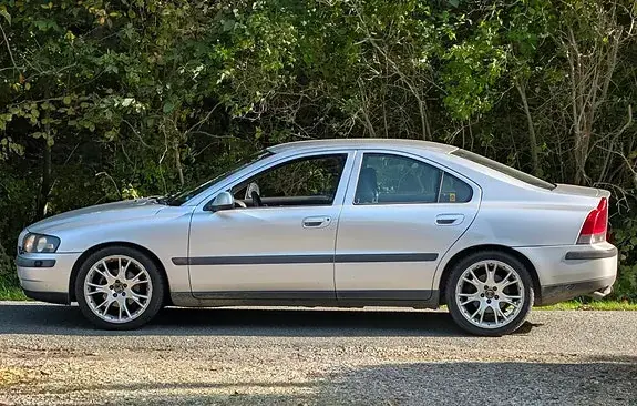 Volvo S60 2002 photo 2